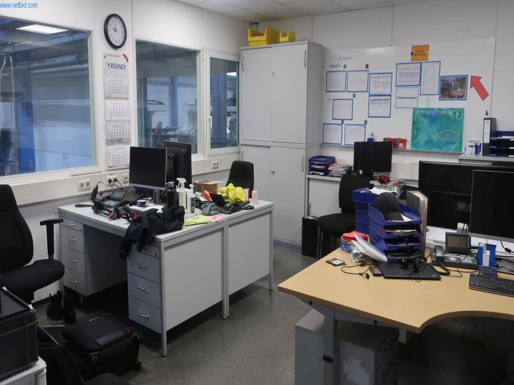 Máquinas y equipos técnicos en el ámbito del moldeo por inyección de plásticos (1600 - 23000 kN)-1