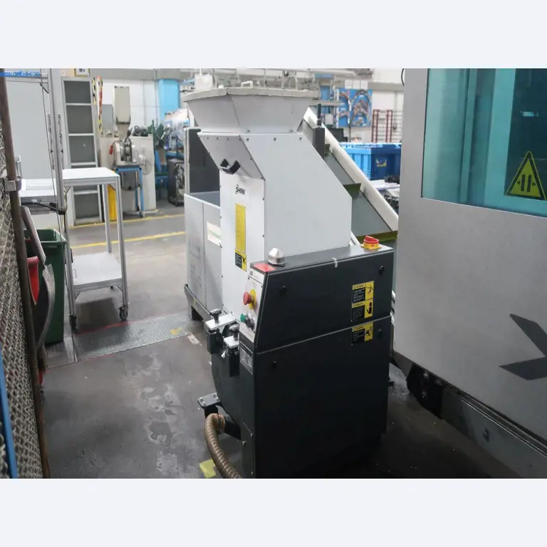 Stroje a technická zařízení v oblasti vstřikování plastů (1600 - 23000 kN)-1