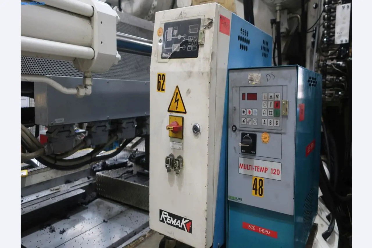 Máquinas y equipos técnicos en el ámbito del moldeo por inyección de plásticos (1600 - 23000 kN)-1