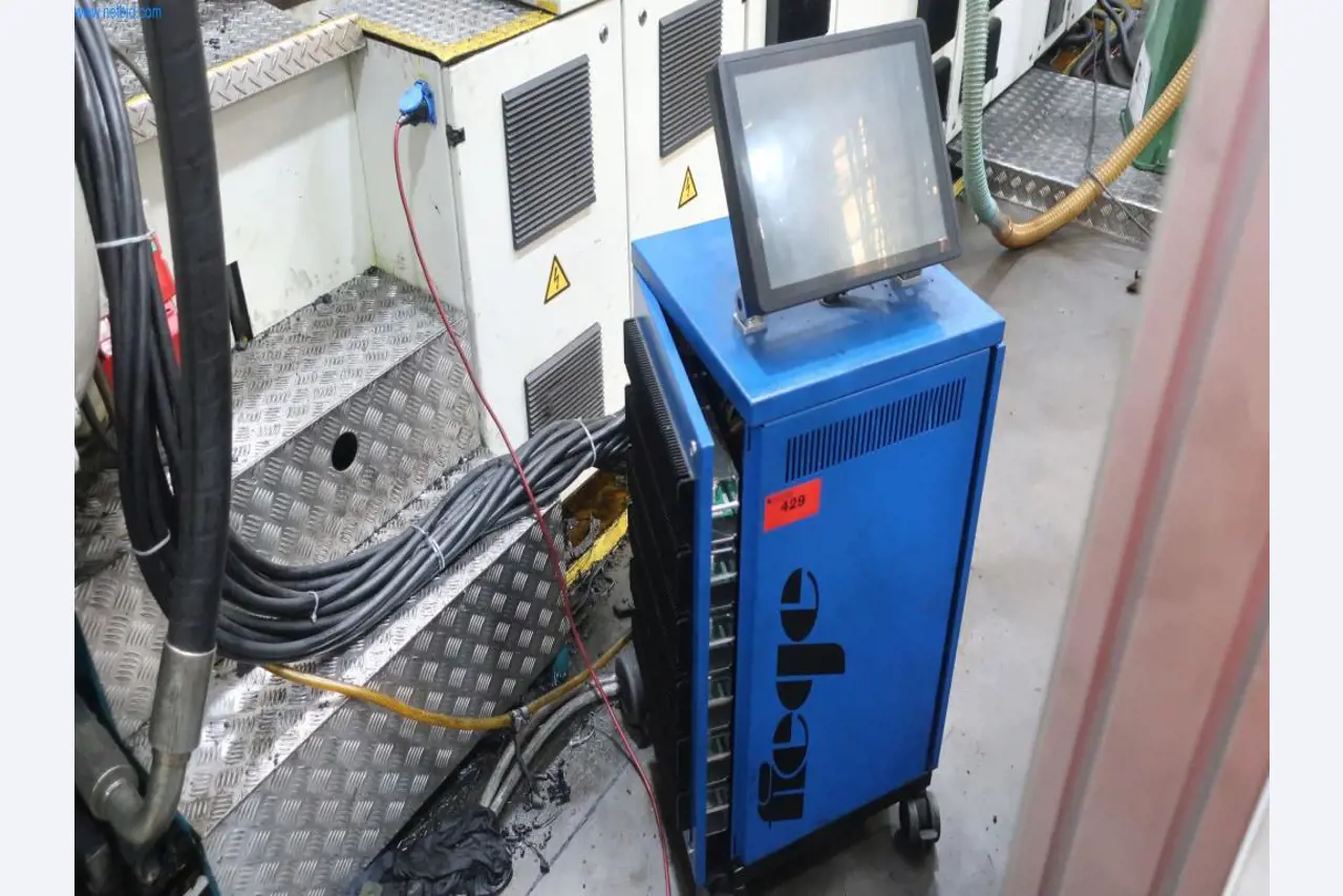 Máquinas y equipos técnicos en el ámbito del moldeo por inyección de plásticos (1600 - 23000 kN)-1