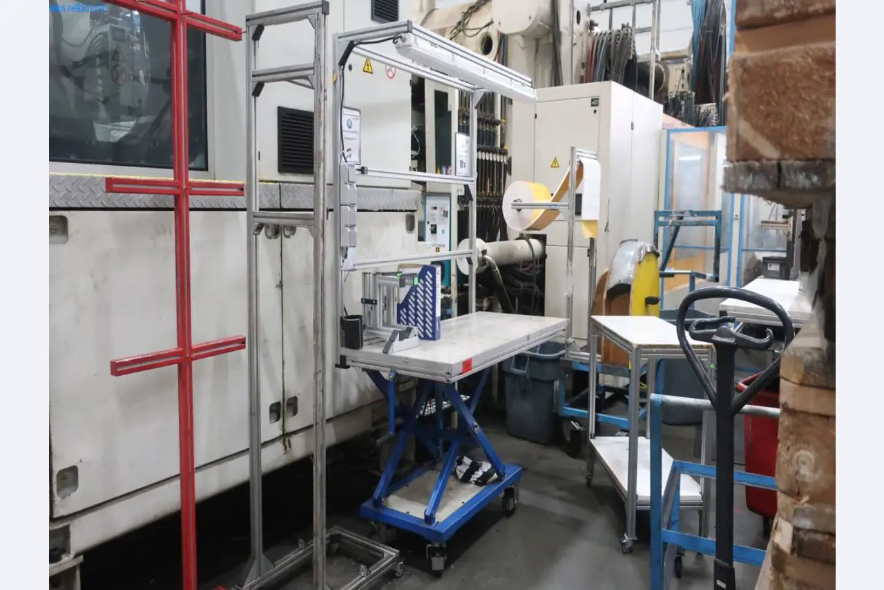 Máquinas y equipos técnicos en el ámbito del moldeo por inyección de plásticos (1600 - 23000 kN)-1