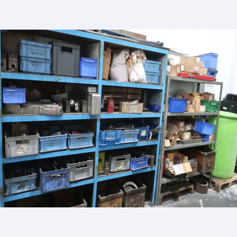 Máquinas y equipos técnicos en el ámbito del moldeo por inyección de plásticos (1600 - 23000 kN)-1