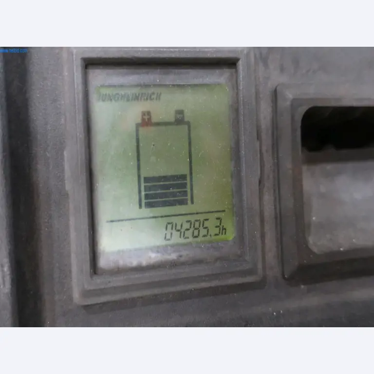 Máquinas y equipos técnicos en el ámbito del moldeo por inyección de plásticos (1600 - 23000 kN)-2