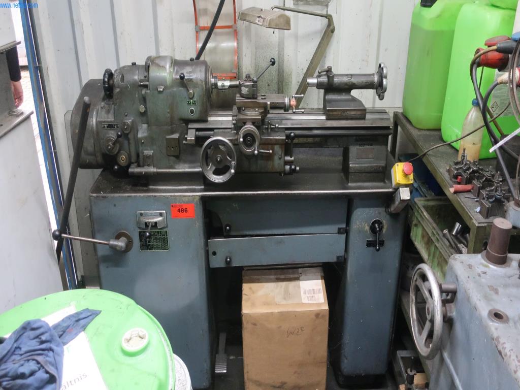 Stroji in tehnična oprema na področju brizganja plastike (1600 - 23000 kN)-1