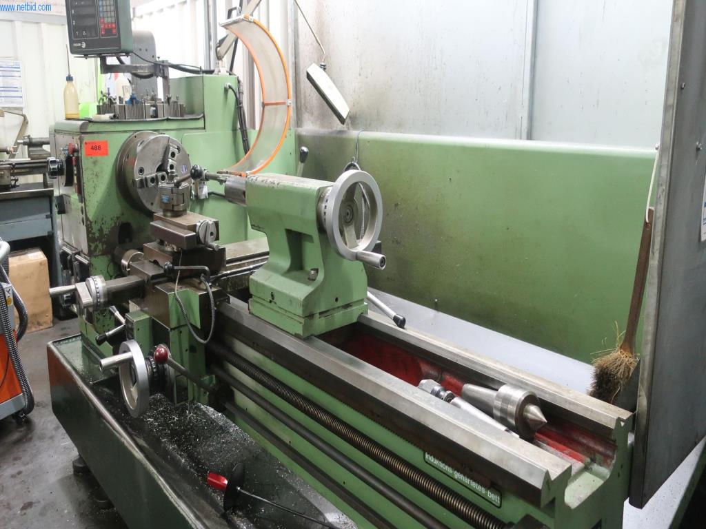 Máquinas y equipos técnicos en el ámbito del moldeo por inyección de plásticos (1600 - 23000 kN)-1