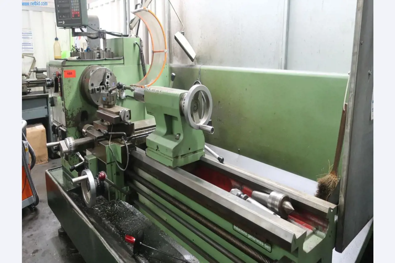 Máquinas y equipos técnicos en el ámbito del moldeo por inyección de plásticos (1600 - 23000 kN)-1