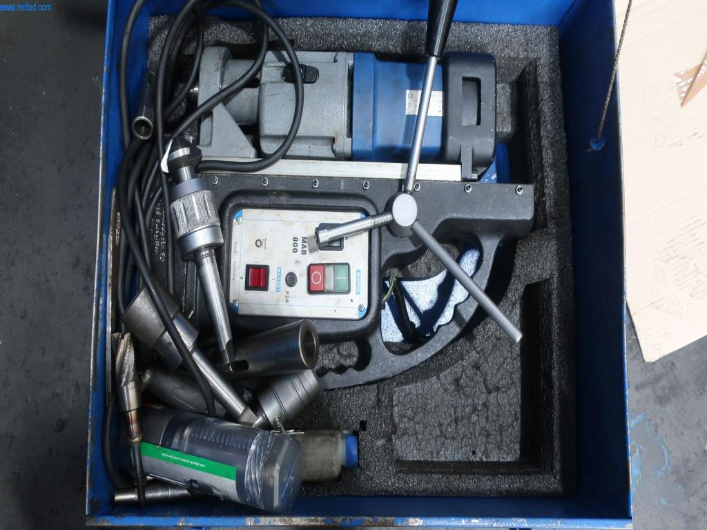 Máquinas y equipos técnicos en el ámbito del moldeo por inyección de plásticos (1600 - 23000 kN)-1