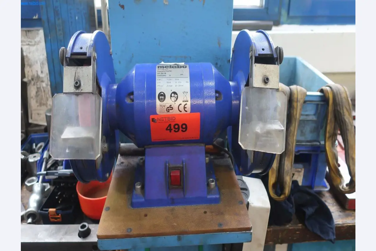 Máquinas y equipos técnicos en el ámbito del moldeo por inyección de plásticos (1600 - 23000 kN)-1