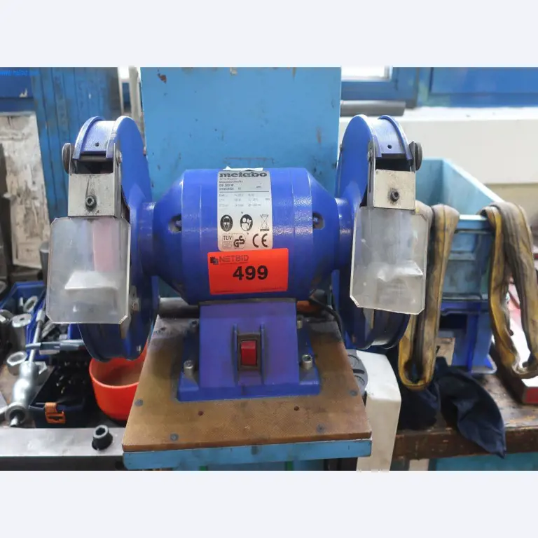 Máquinas y equipos técnicos en el ámbito del moldeo por inyección de plásticos (1600 - 23000 kN)-1