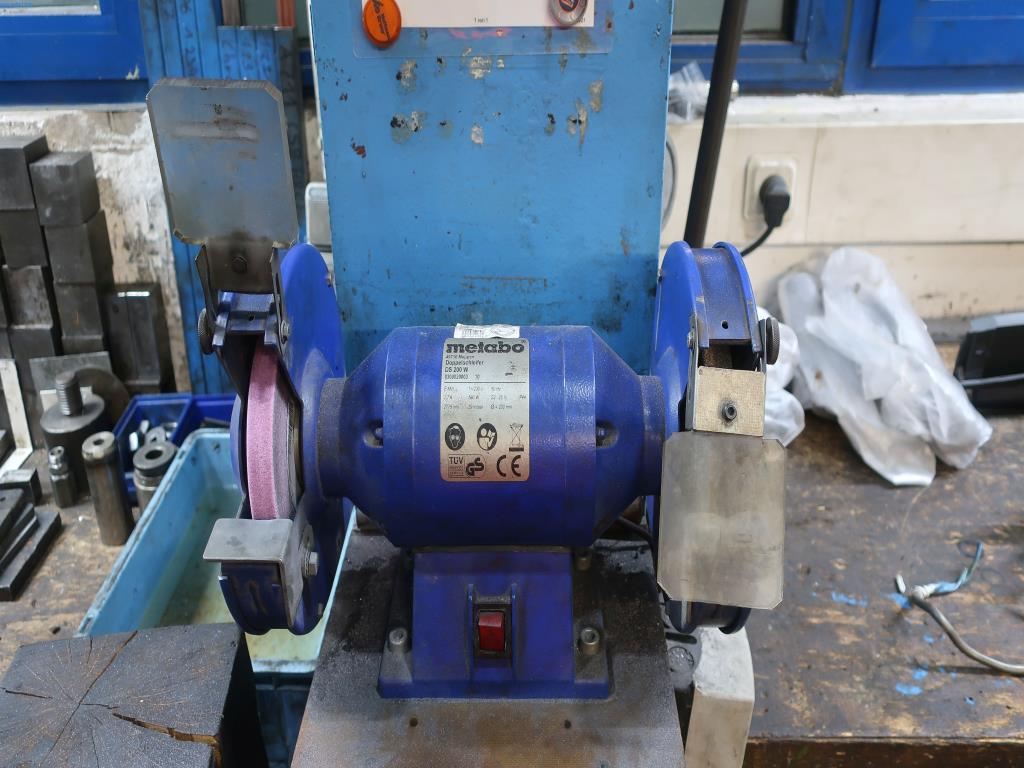 Maszyny i urządzenia techniczne w dziedzinie formowania wtryskowego tworzyw sztucznych (1600 - 23000 kN)-1