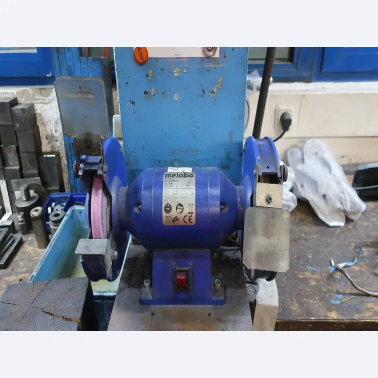 Machines en technische uitrusting op het gebied van kunststof spuitgieten (1600 - 23000 kN)-1