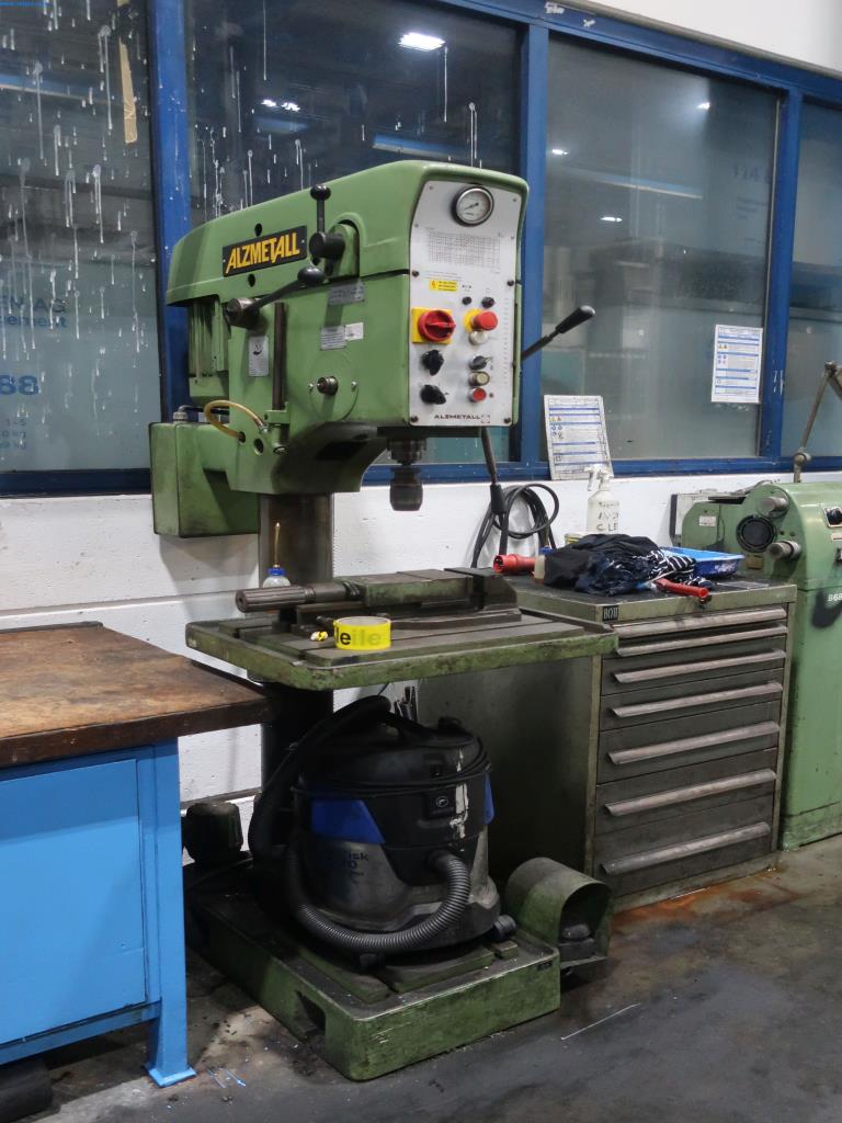 Máquinas y equipos técnicos en el ámbito del moldeo por inyección de plásticos (1600 - 23000 kN)-1