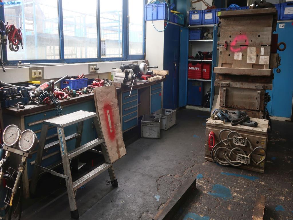 Máquinas y equipos técnicos en el ámbito del moldeo por inyección de plásticos (1600 - 23000 kN)-2