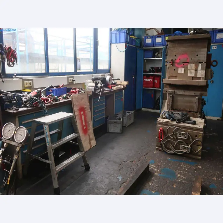 Máquinas y equipos técnicos en el ámbito del moldeo por inyección de plásticos (1600 - 23000 kN)-2