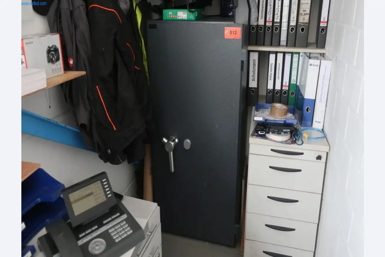 Máquinas y equipos técnicos en el ámbito del moldeo por inyección de plásticos (1600 - 23000 kN)-1