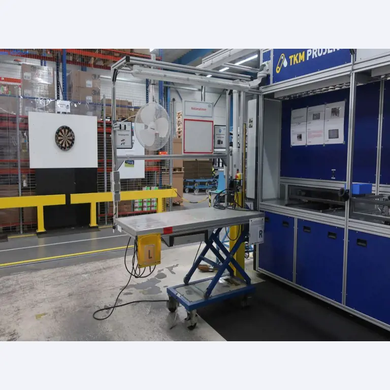 Stroje a technická zařízení v oblasti vstřikování plastů (1600 - 23000 kN)-1