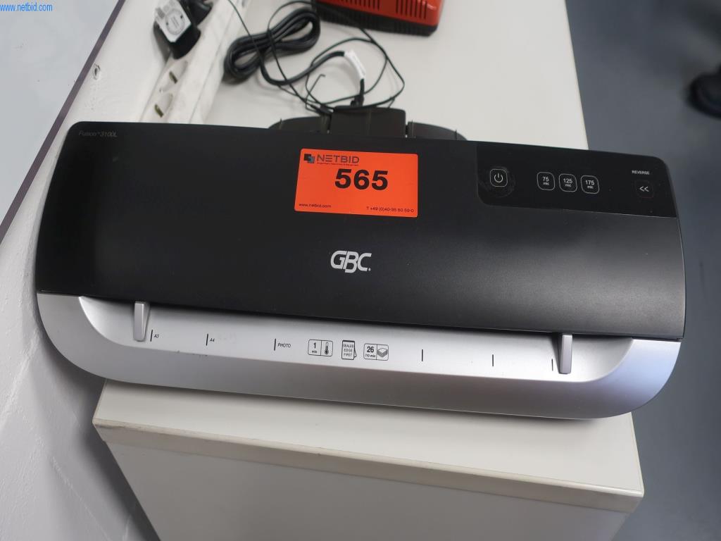 Máquinas y equipos técnicos en el ámbito del moldeo por inyección de plásticos (1600 - 23000 kN)-1