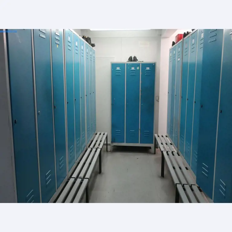 Stroji in tehnična oprema na področju brizganja plastike (1600 - 23000 kN)-1