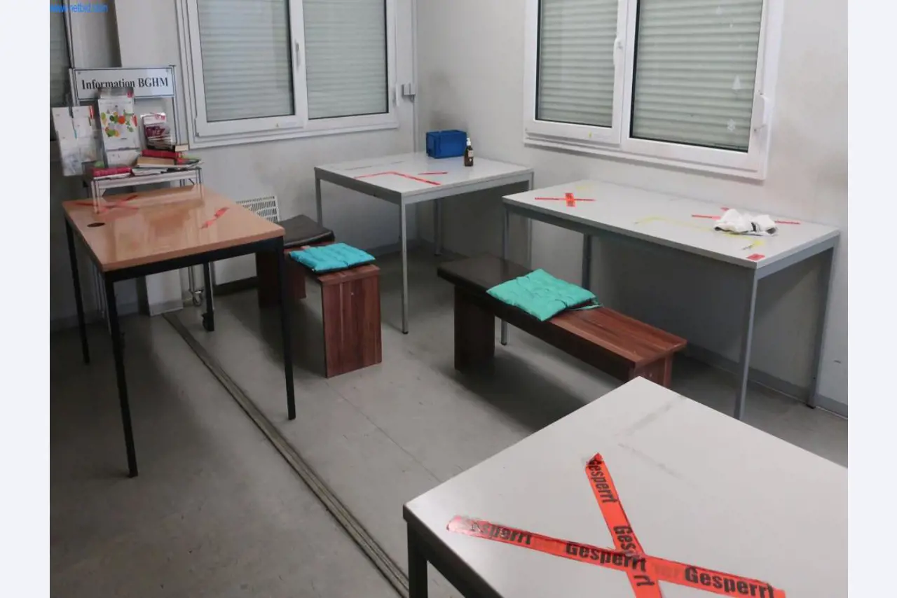 Máquinas y equipos técnicos en el ámbito del moldeo por inyección de plásticos (1600 - 23000 kN)-1