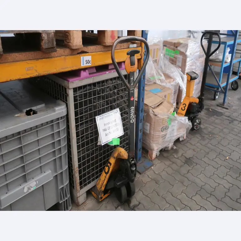 Máquinas y equipos técnicos en el ámbito del moldeo por inyección de plásticos (1600 - 23000 kN)-1