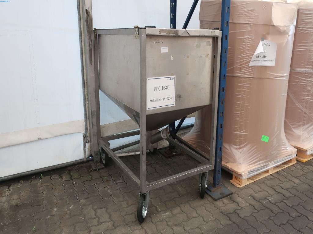 Machines and technical systems in the field of plastic injection molding (1600 - 23000 kN)-1