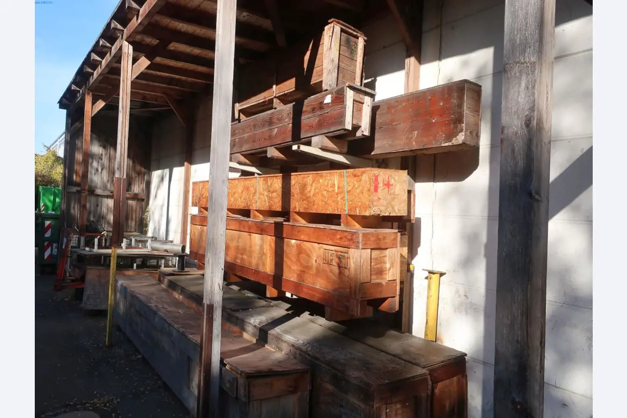 Máquinas y equipos técnicos en el ámbito del moldeo por inyección de plásticos (1600 - 23000 kN)-1