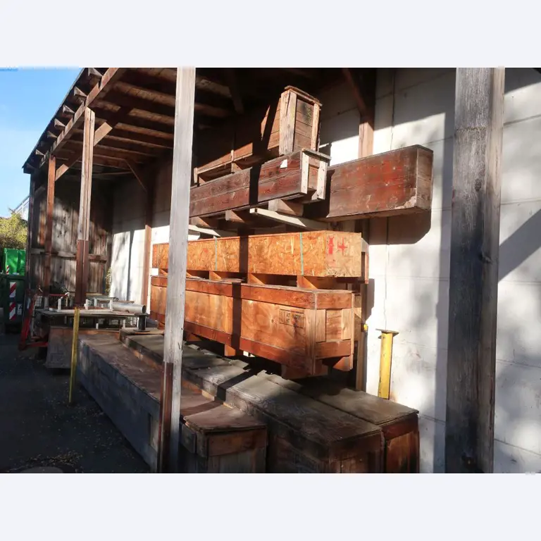 Máquinas y equipos técnicos en el ámbito del moldeo por inyección de plásticos (1600 - 23000 kN)-1