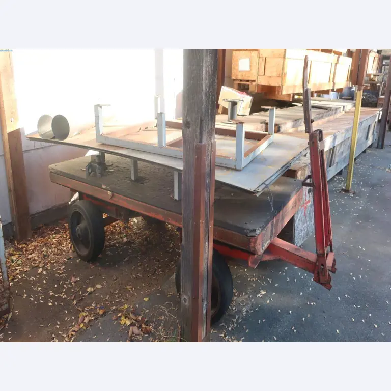 Stroje a technická zařízení v oblasti vstřikování plastů (1600 - 23000 kN)-1