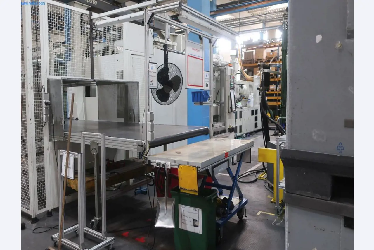 Stroji in tehnična oprema na področju brizganja plastike (1600 - 23000 kN)-1