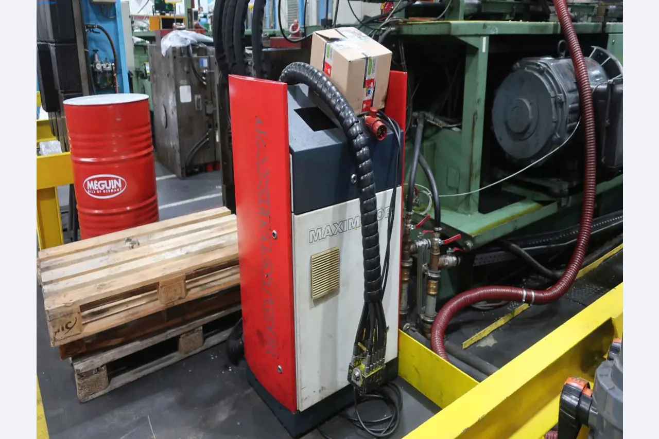 Stroje a technická zařízení v oblasti vstřikování plastů (1600 - 23000 kN)-1