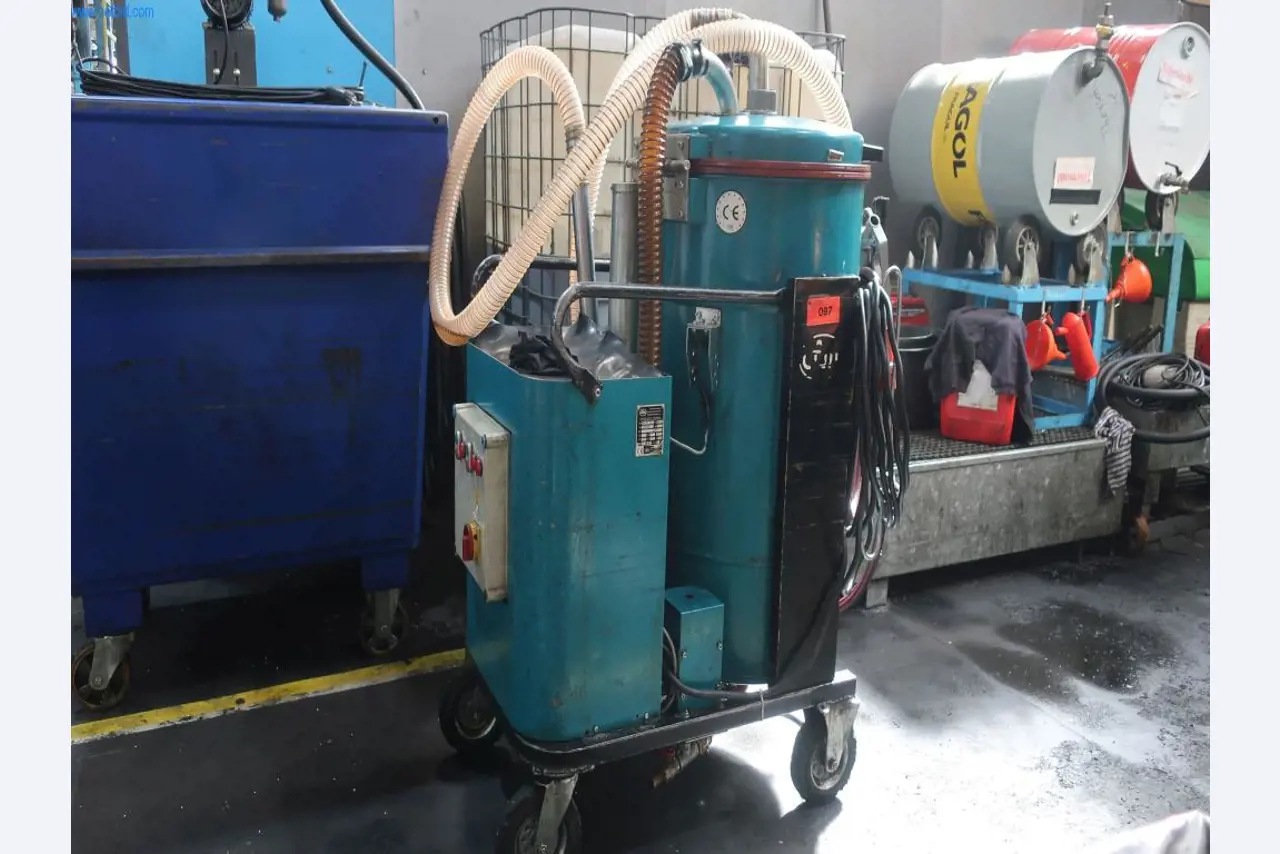 Máquinas y equipos técnicos en el ámbito del moldeo por inyección de plásticos (1600 - 23000 kN)-1