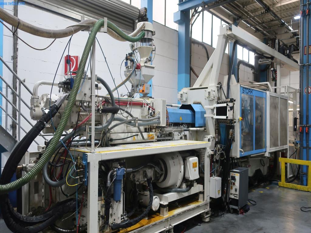 Máquinas y equipos técnicos en el ámbito del moldeo por inyección de plásticos (1600 - 23000 kN)-2