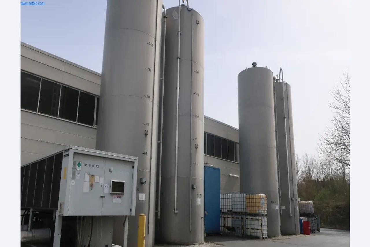 Stroji in tehnična oprema na področju brizganja plastike (1600 - 23000 kN)-1