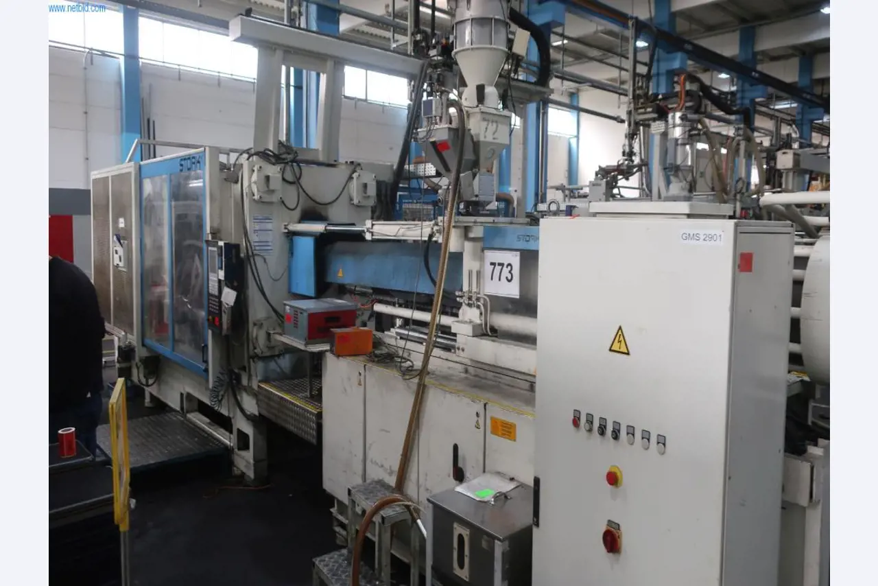 Stroji in tehnična oprema na področju brizganja plastike (1600 - 23000 kN)-1