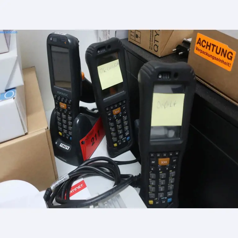 Máquinas y equipos técnicos en el ámbito del moldeo por inyección de plásticos (1600 - 23000 kN)-1