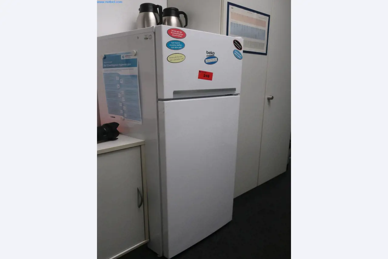 Máquinas y equipos técnicos en el ámbito del moldeo por inyección de plásticos (1600 - 23000 kN)-1