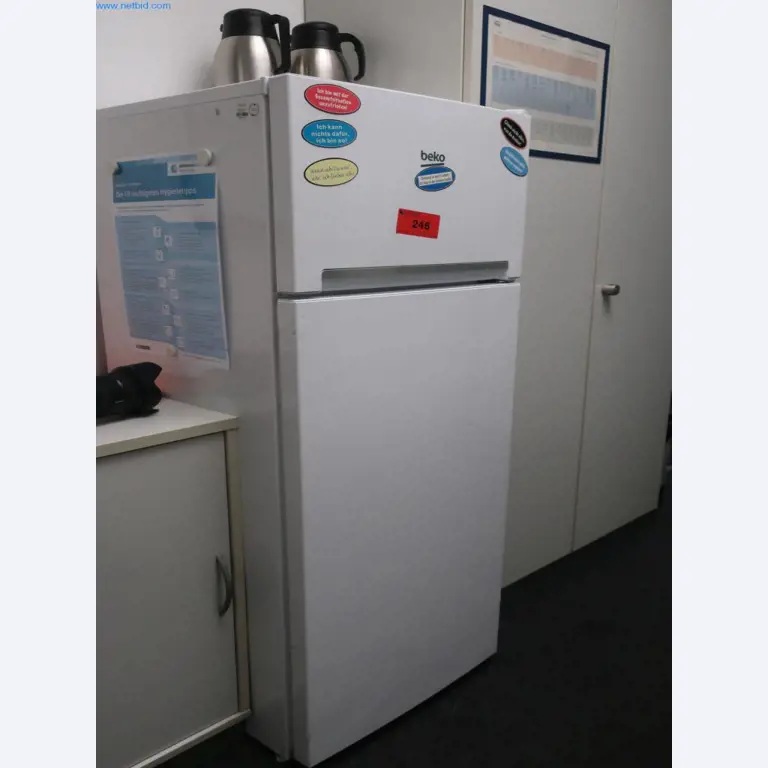 Máquinas y equipos técnicos en el ámbito del moldeo por inyección de plásticos (1600 - 23000 kN)-1