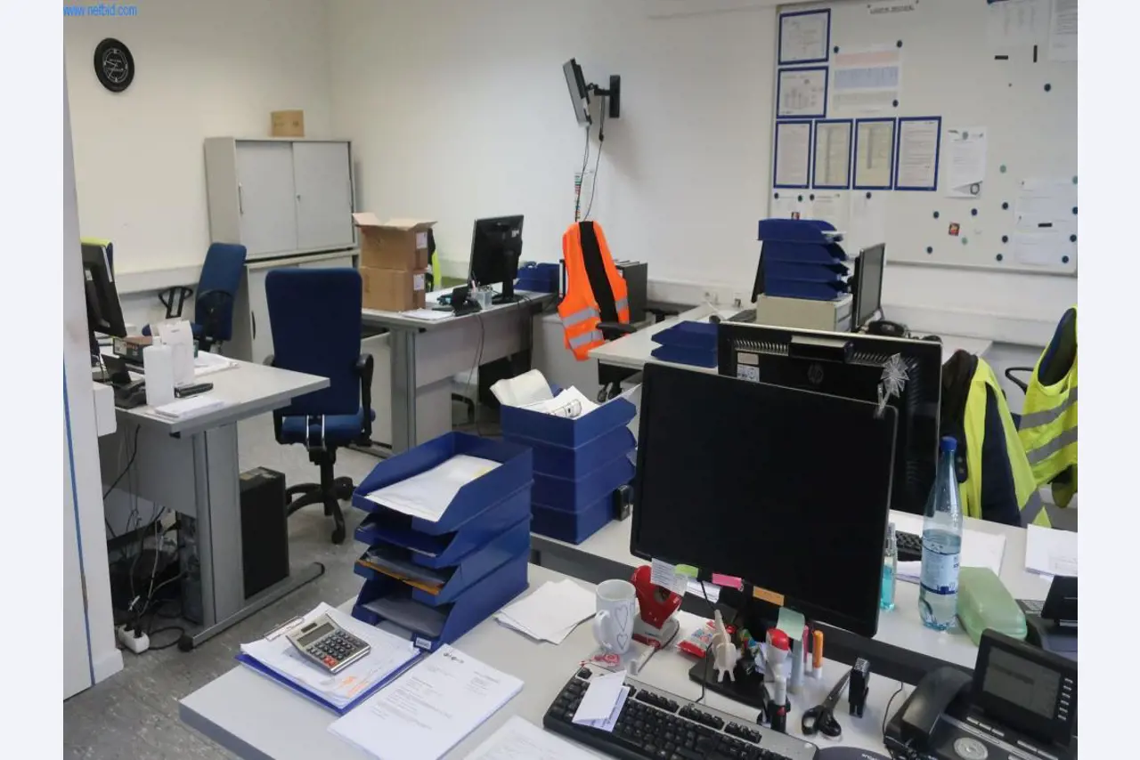 Máquinas y equipos técnicos en el ámbito del moldeo por inyección de plásticos (1600 - 23000 kN)-2