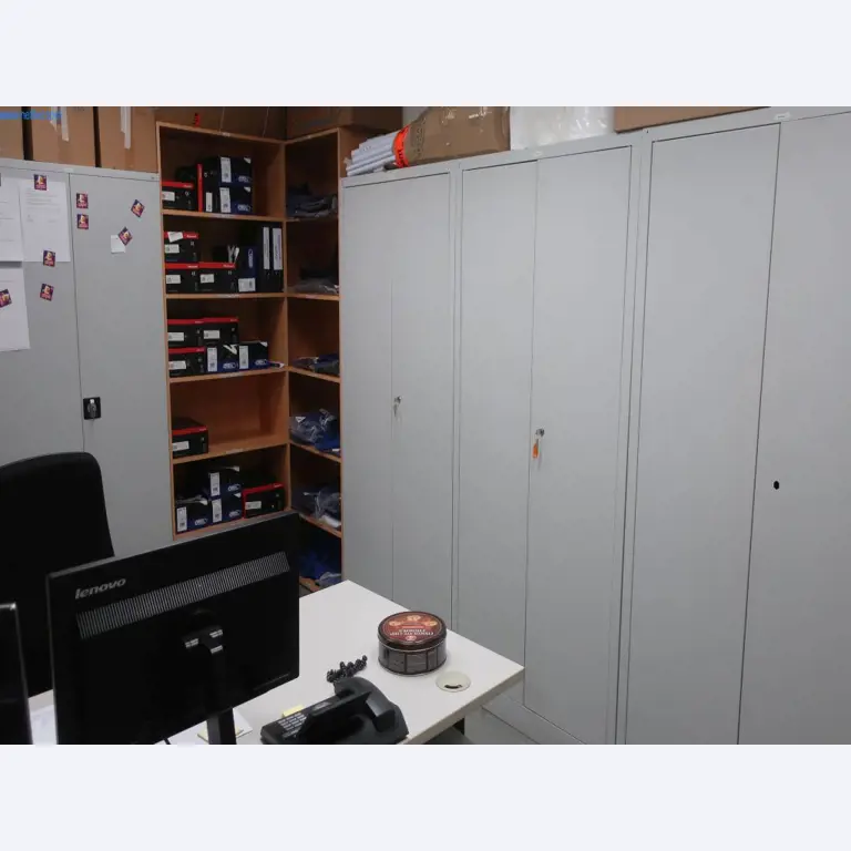 Máquinas y equipos técnicos en el ámbito del moldeo por inyección de plásticos (1600 - 23000 kN)-2