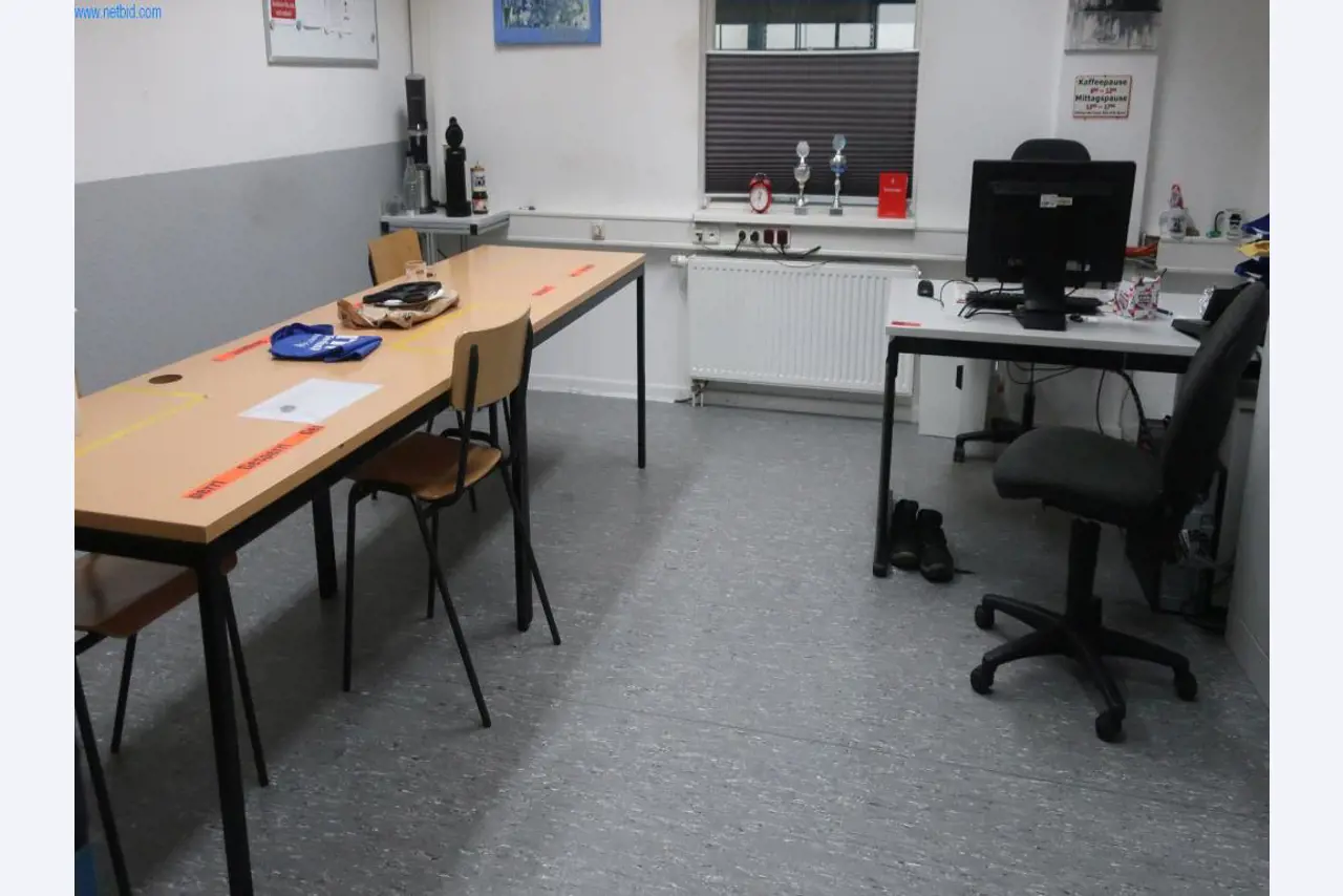 Máquinas y equipos técnicos en el ámbito del moldeo por inyección de plásticos (1600 - 23000 kN)-1