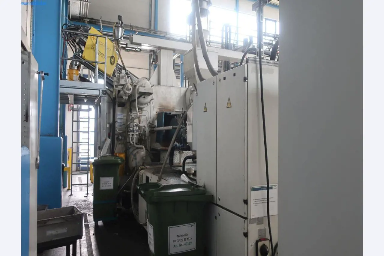 Machines et installations techniques du secteur de l'injection plastique (1600 - 23000 kN)-2