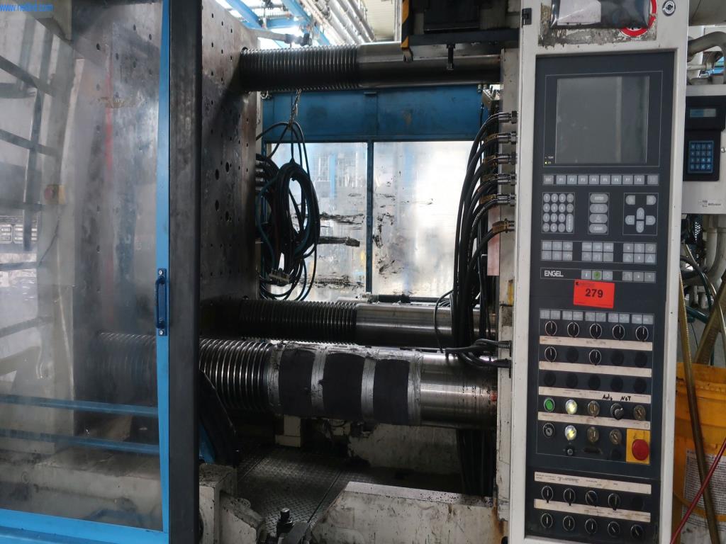 Stroji in tehnična oprema na področju brizganja plastike (1600 - 23000 kN)-4
