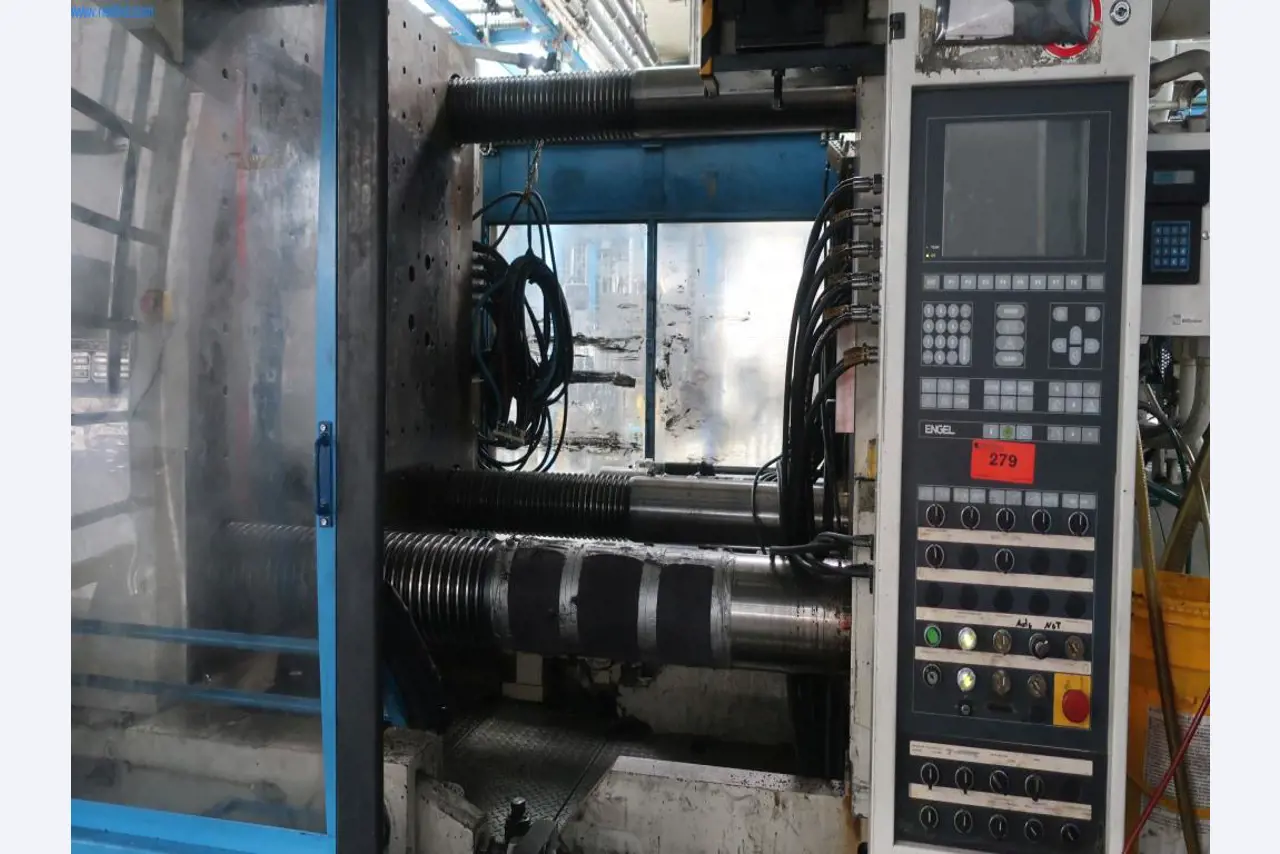 Machines et installations techniques du secteur de l'injection plastique (1600 - 23000 kN)-4