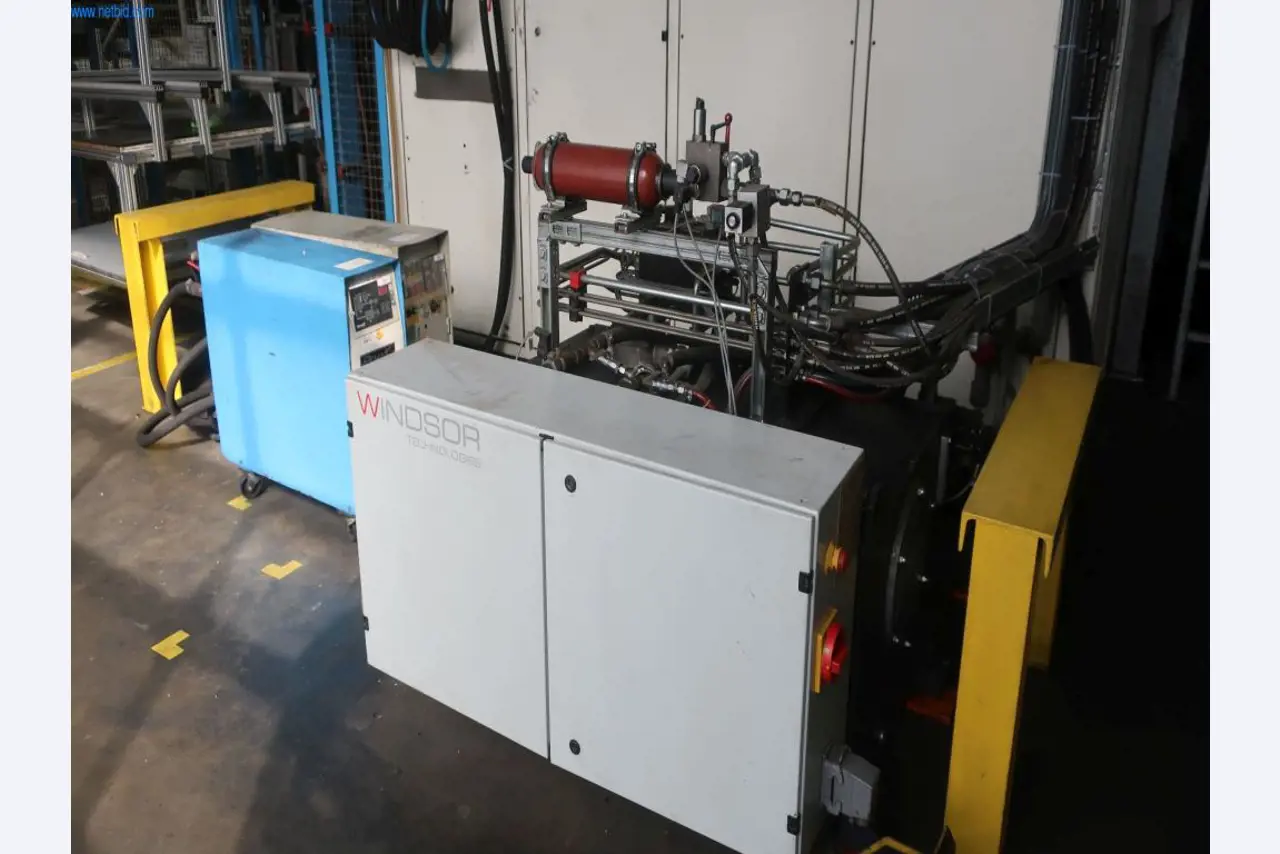 Machines et installations techniques du secteur de l'injection plastique (1600 - 23000 kN)-5