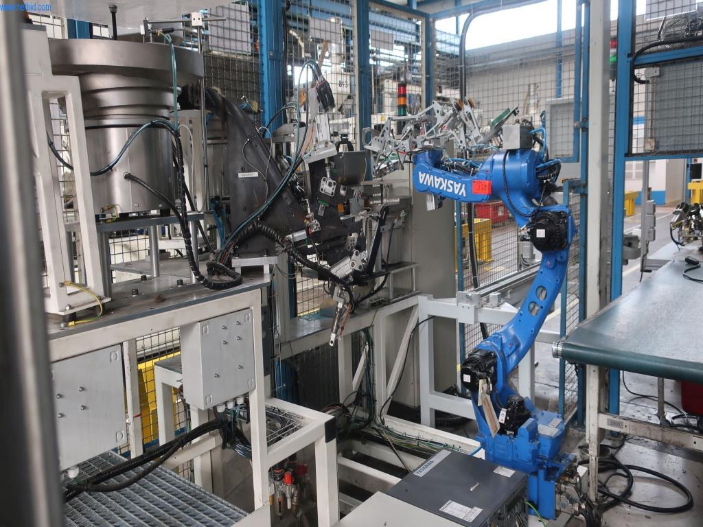 Stroji in tehnična oprema na področju brizganja plastike (1600 - 23000 kN)-6