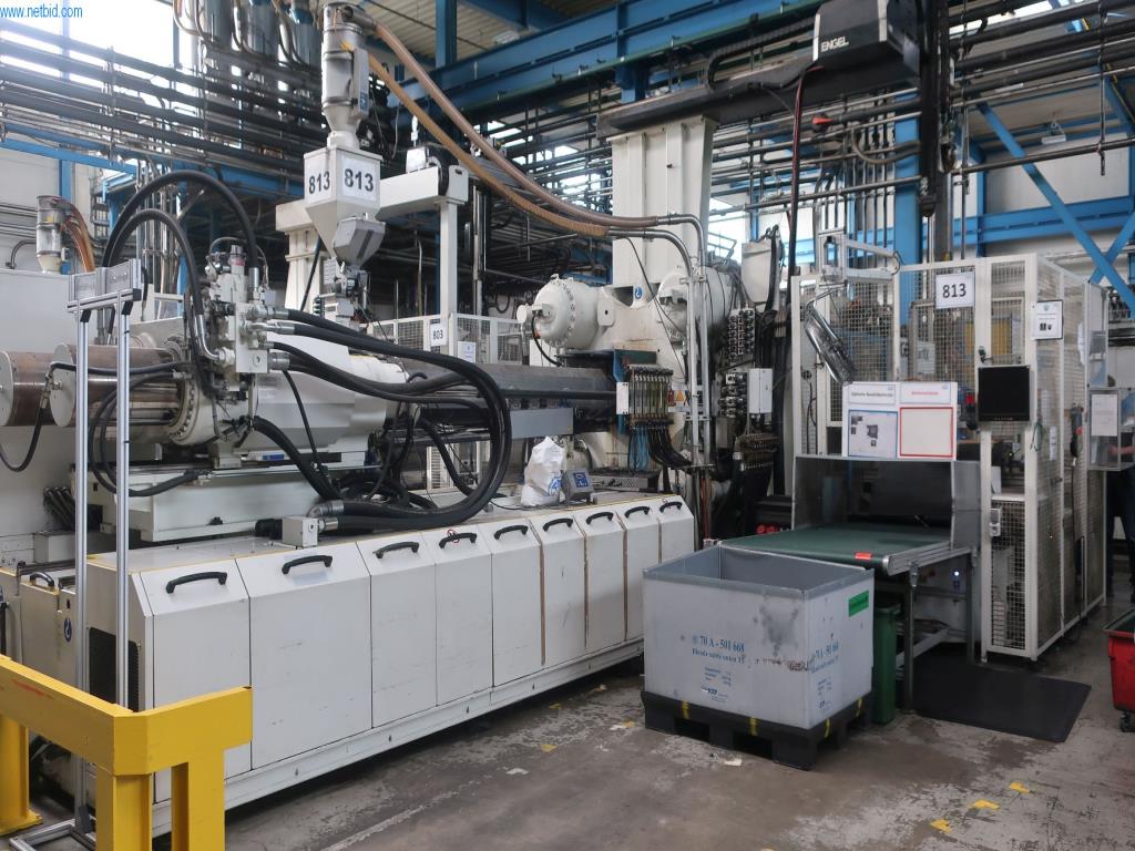 Máquinas y equipos técnicos en el ámbito del moldeo por inyección de plásticos (1600 - 23000 kN)-2