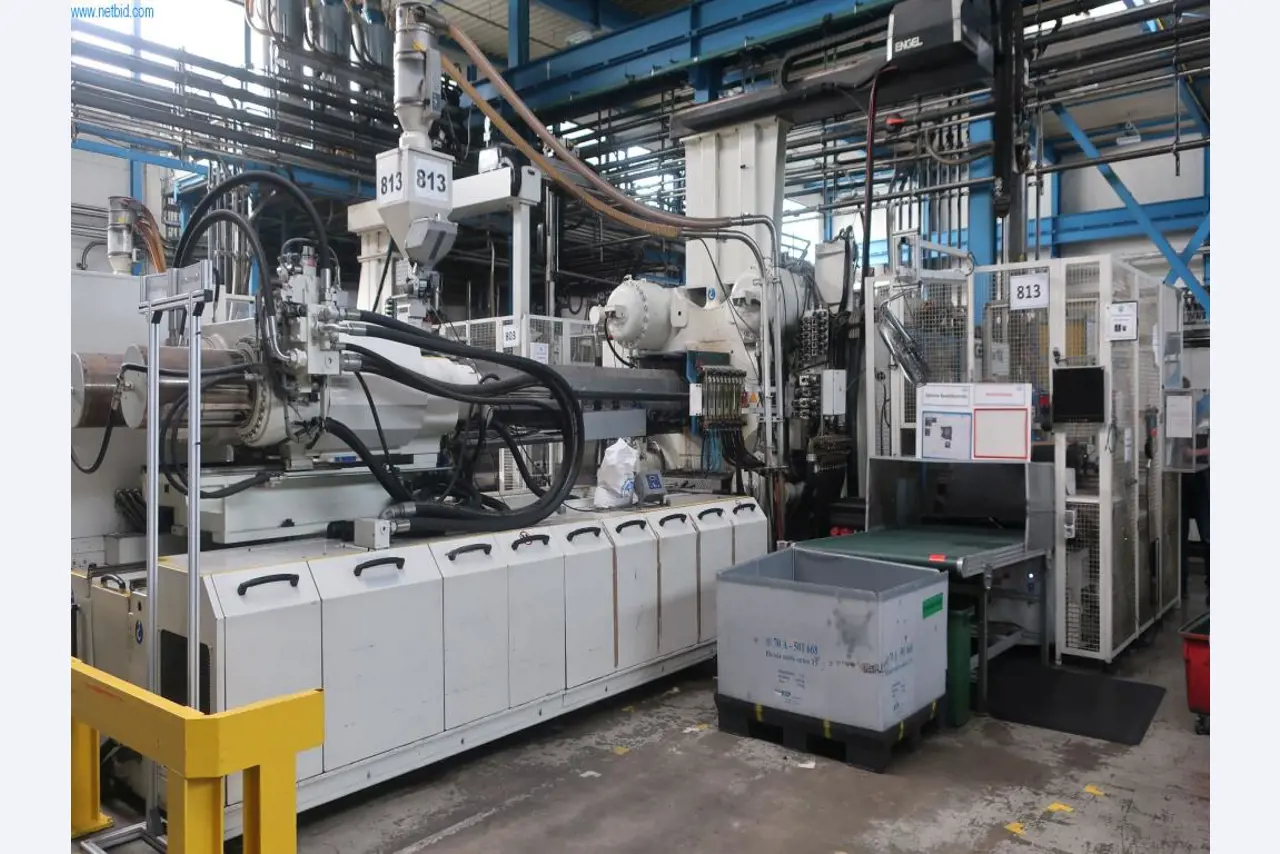 Máquinas y equipos técnicos en el ámbito del moldeo por inyección de plásticos (1600 - 23000 kN)-2