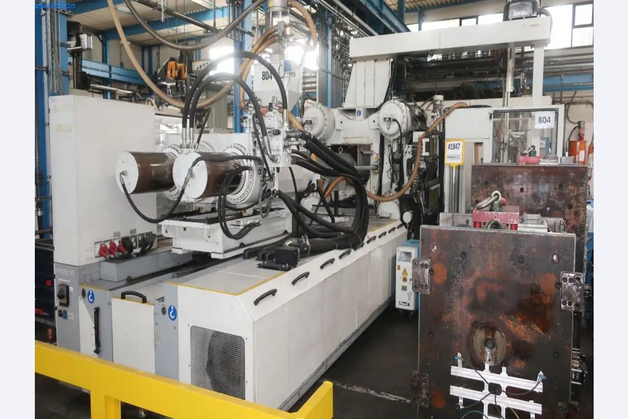 Máquinas y equipos técnicos en el ámbito del moldeo por inyección de plásticos (1600 - 23000 kN)-2