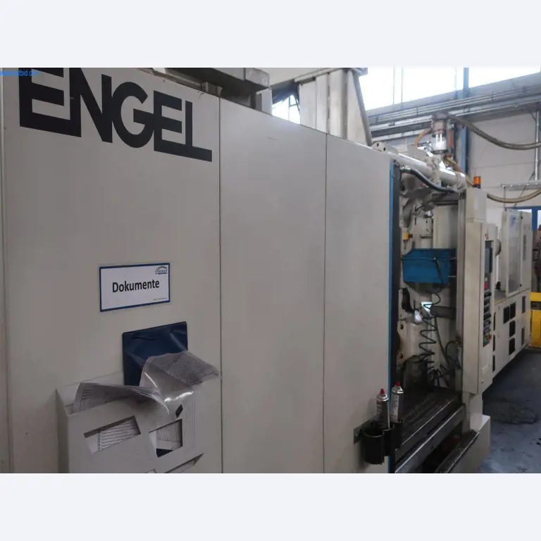 Máquinas y equipos técnicos en el ámbito del moldeo por inyección de plásticos (1600 - 23000 kN)-3