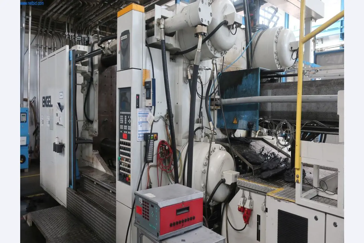 Machines en technische uitrusting op het gebied van kunststof spuitgieten (1600 - 23000 kN)-1